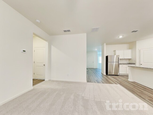 Photo - 179 Long Dr Casa