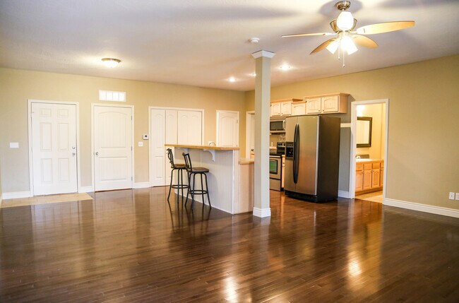 Photo - Walnut 831 Unit 104
