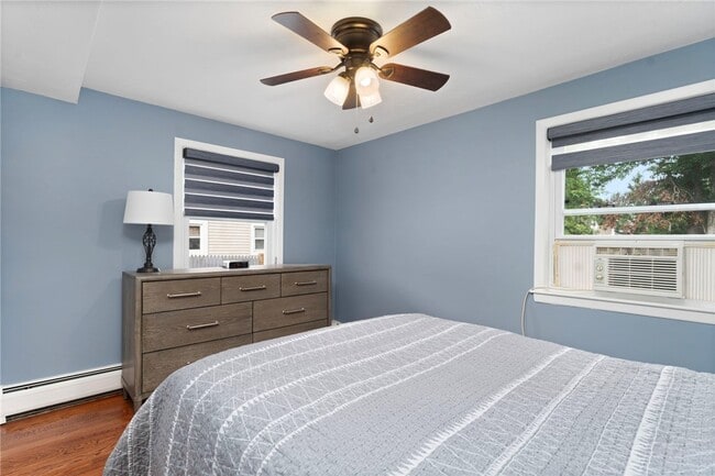 2nd bedroom - 118 Airway Rd