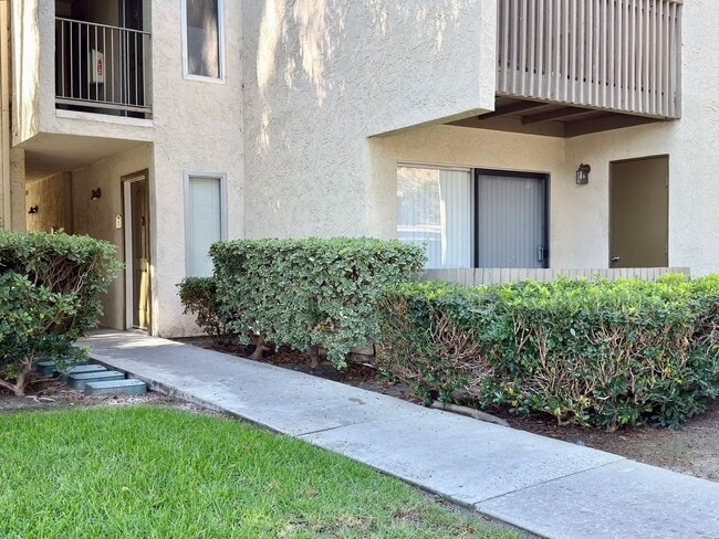 Building Photo - 432 Edgehill Ln