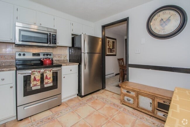 Building Photo - 32 Spencer Rd Unit 26M Rental