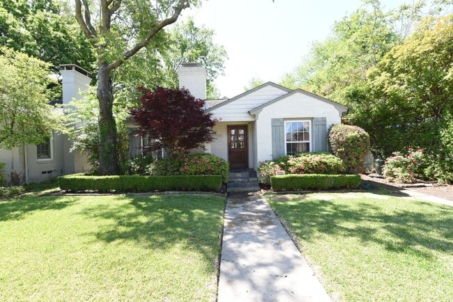 Building Photo - Walk to Inwood Village! Charming 3 bed 3 bath Devonshire Cottage