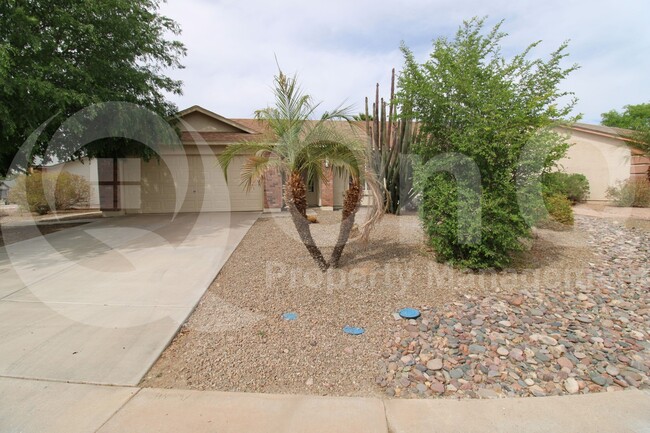 Photo - 941 S Wanda Dr House