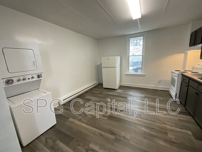 Photo - 334 S 3rd St
