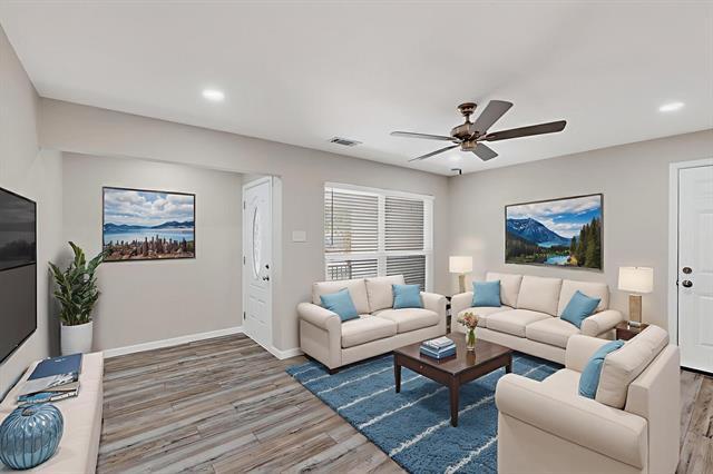 Photo - 10833 Palace Way