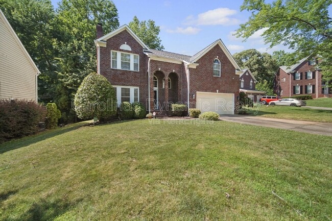 Photo - 2812 Redfield Dr