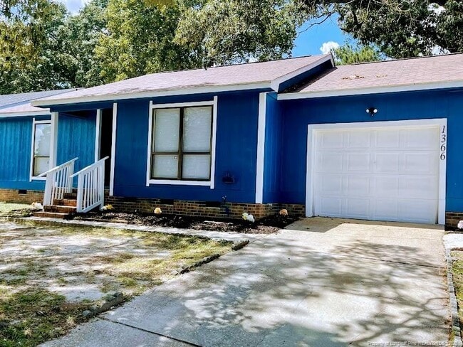 Photo - 1366 Worstead Dr