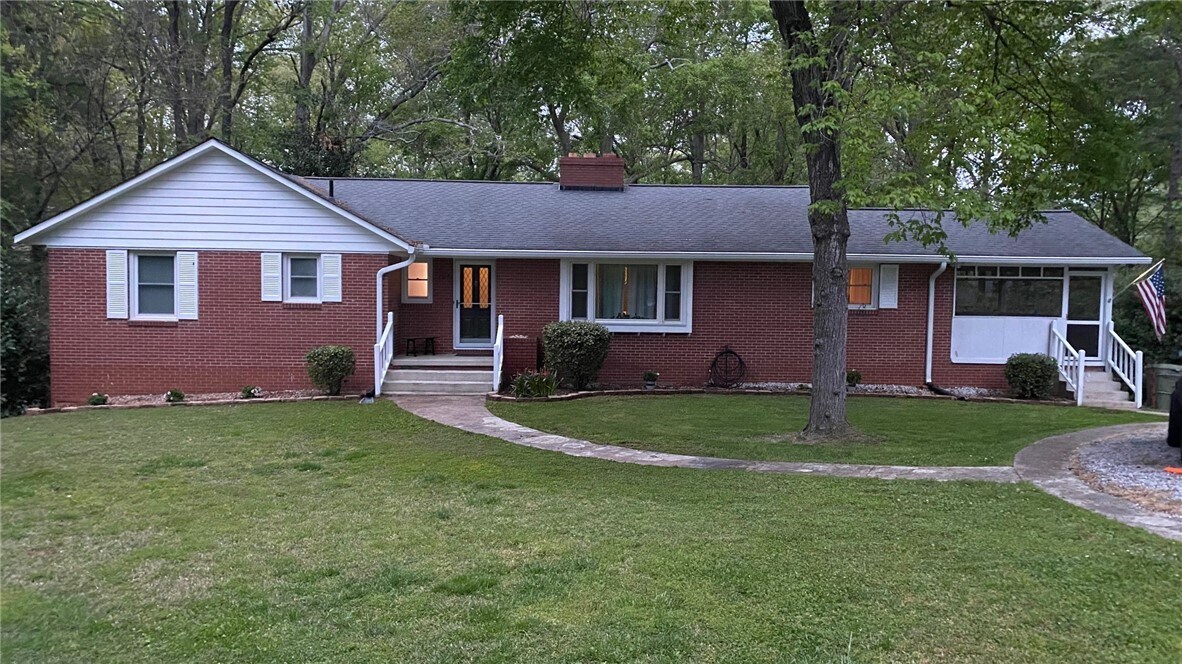 Photo - 101 Laurel Ln