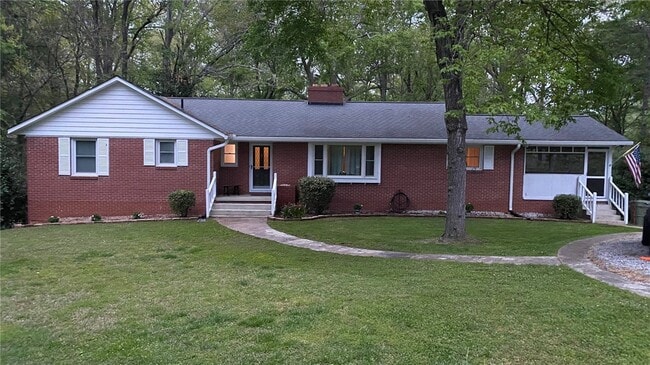 Building Photo - 101 Laurel Ln