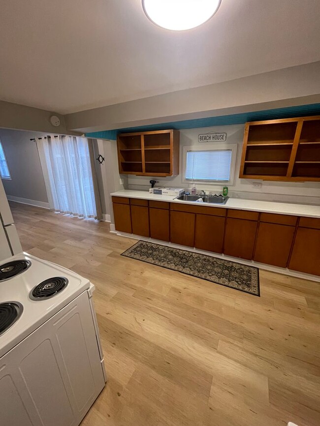 Photo - AVAILABLE NOW! - 2 Bed, 1 Bath Home In Superior!