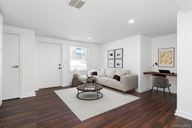 Photo - 2845 NY-9G Unit #4