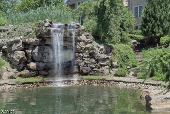 Photo - 1211 Clinton Ln