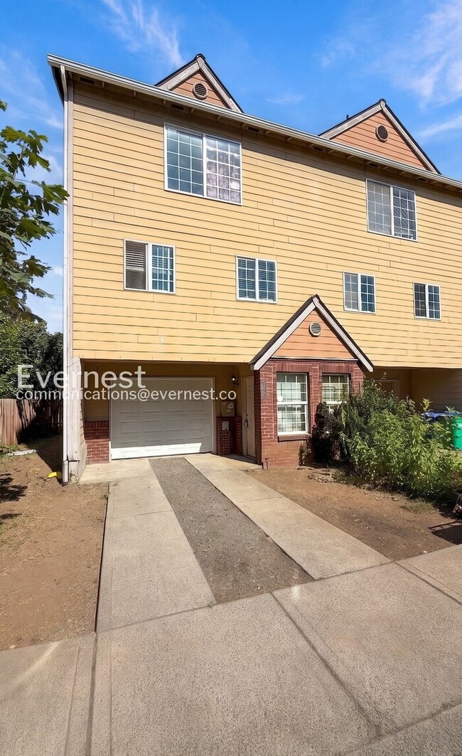 Photo - 12135 SE Harold St