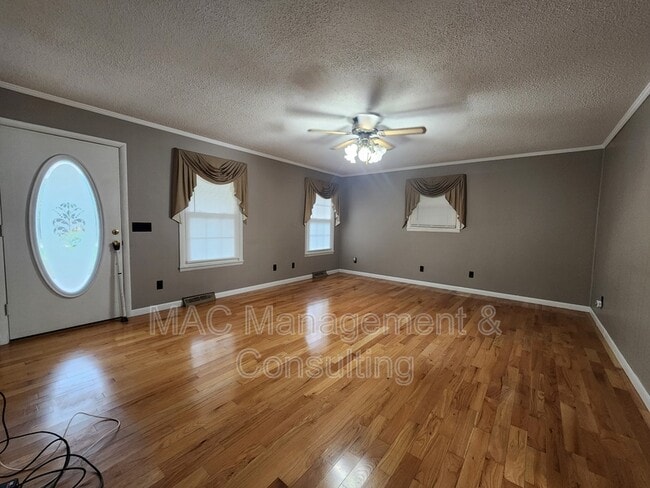4914 S Grundy Quarles Hwy