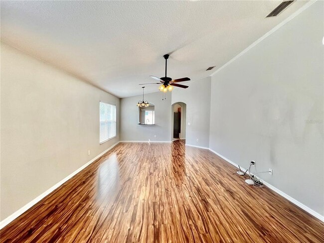 Photo - 537 19th St NW