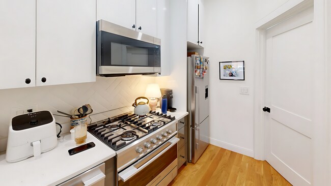8 Grove St Unit 4