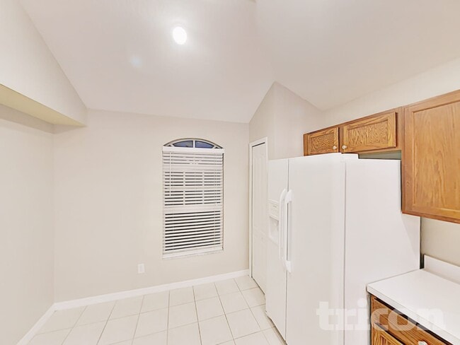 2841 Butterfly Landing Dr