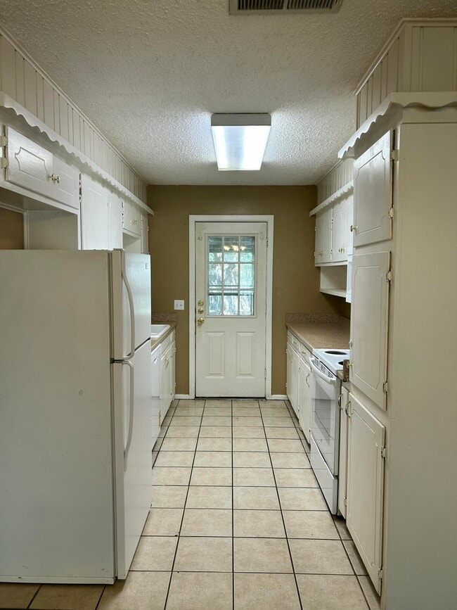 Photo - 2012 54th St