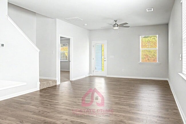 376 Highline Trl