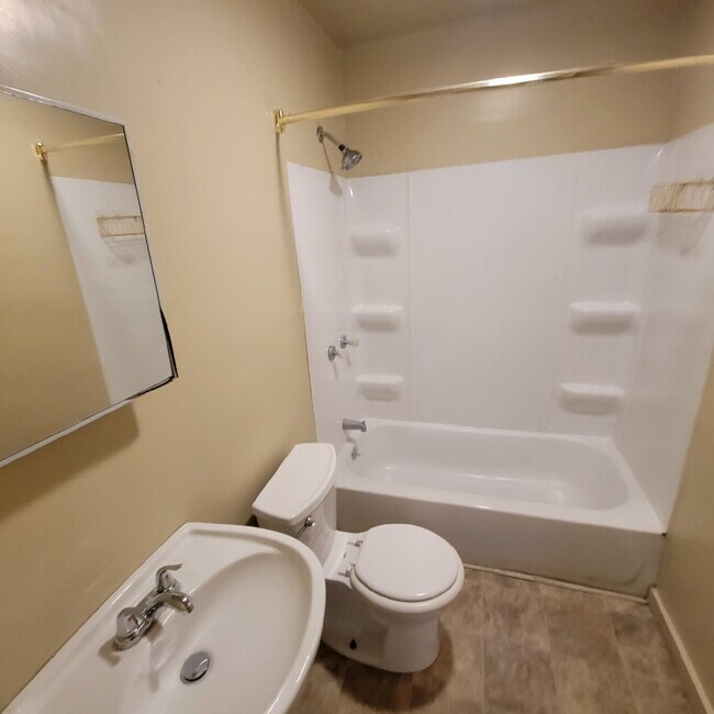 Photo - Cozy west side home!