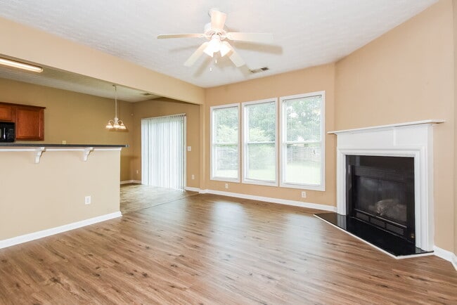 Photo - 206 Winterbury Dr