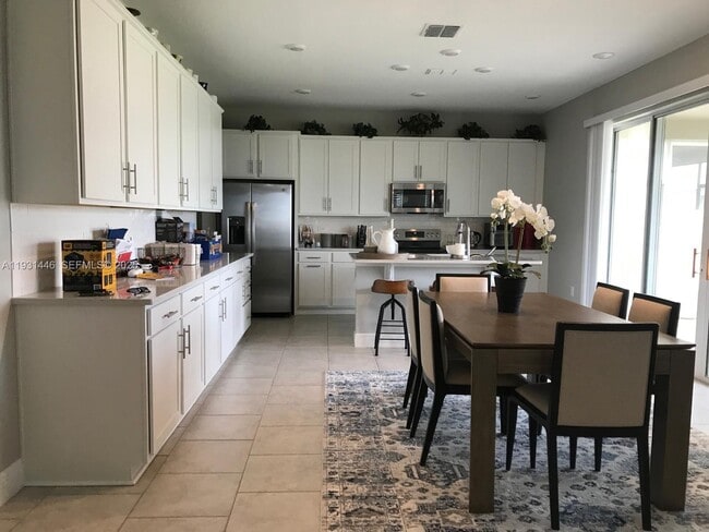 Photo - 1107 Sugarwood St