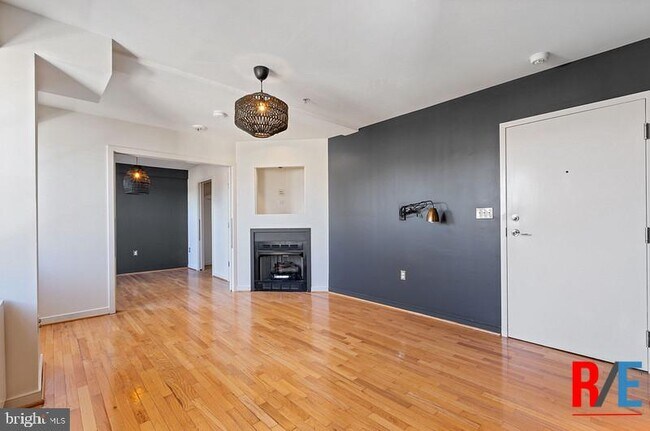 Photo - 815 King St Unit 4C