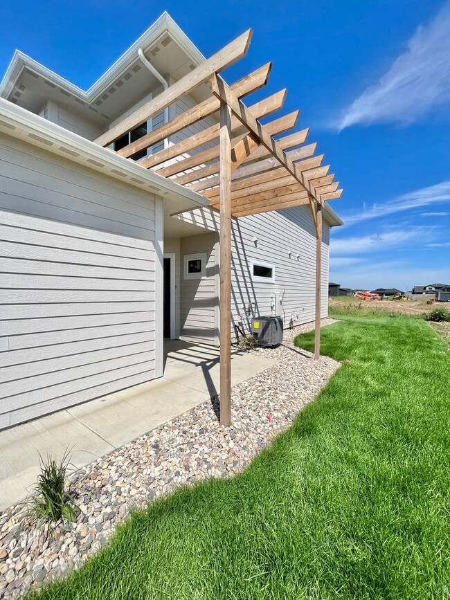 Photo - Stunning Recently Constructed 4 Bed/2.5 Bath Twinhome!