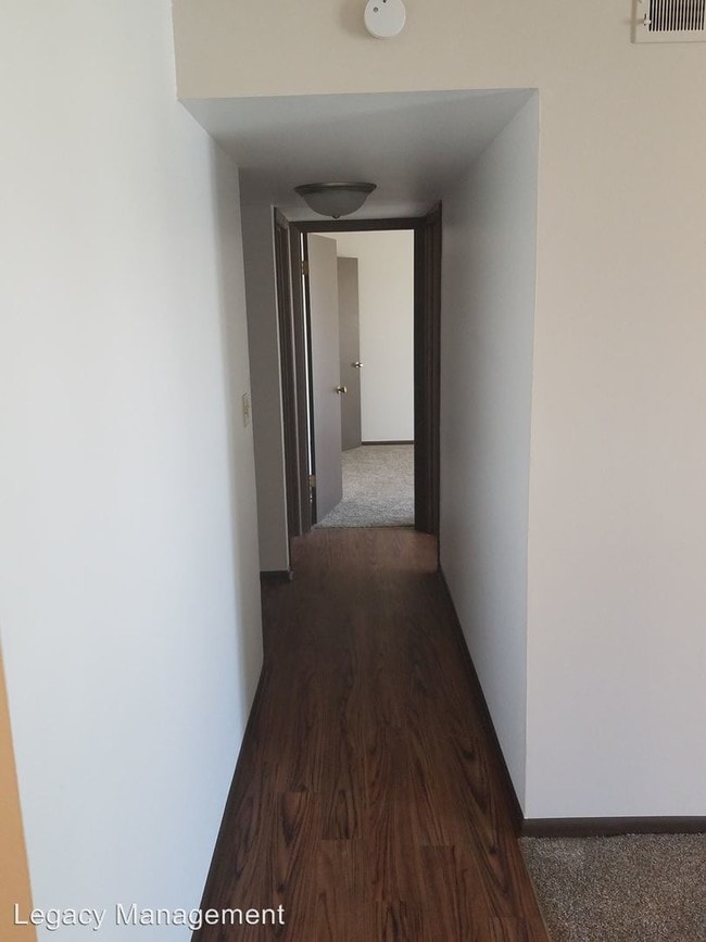 Photo - Crestwood Apartments
