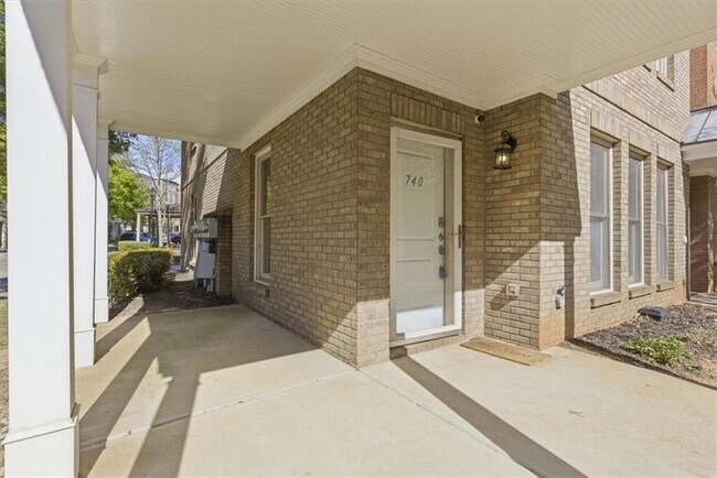 Photo - 740 Liberty Commons Dr NW