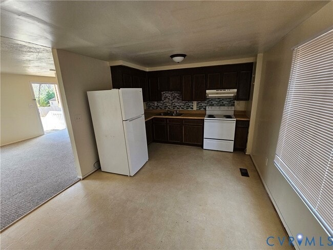 Photo - 1800 Mountain Pine Blvd