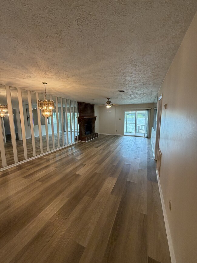 Photo - 311 Leisure Lake Dr