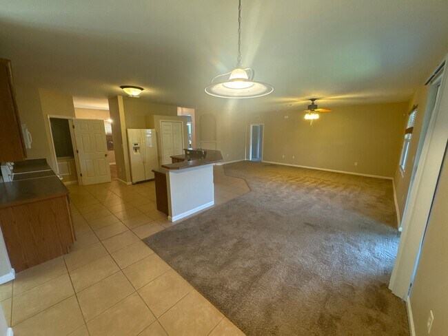 Photo - Beautiful 4 bedroom, 2 bathroom home