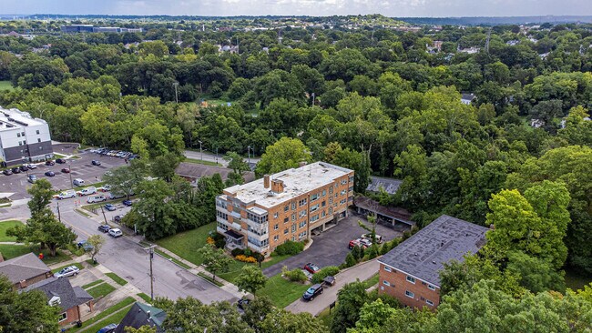 Photo - 4028 Ledgewood Dr Apartamentos