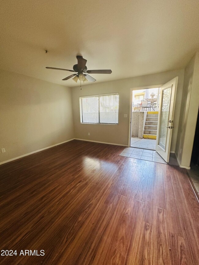 Building Photo - 724 E Devonshire Ave Unit 108 Rental