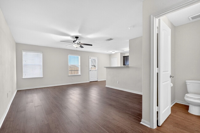 Photo - 308 Yearwood Ln