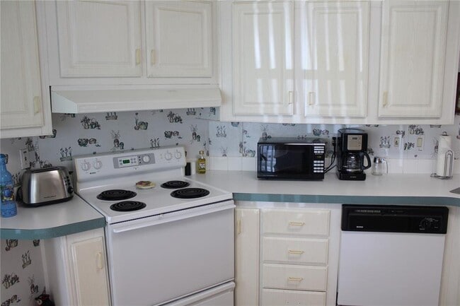 8314 Nancy Ln