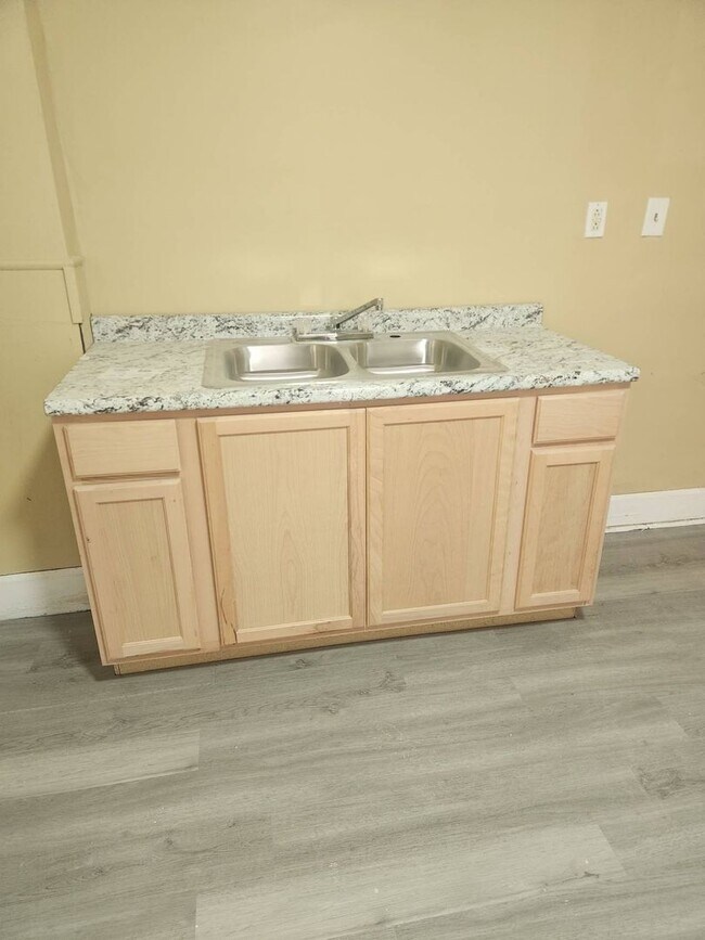 Photo - 1304-1304 W 5th St Unit 1304 W 5TH ST