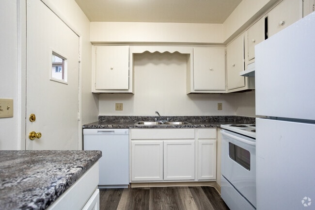 2BR, 1.5BA - 1,178 SF