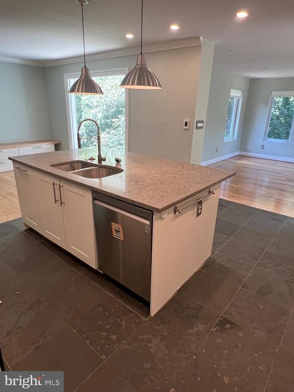 Photo - 6322 Kellogg Dr
