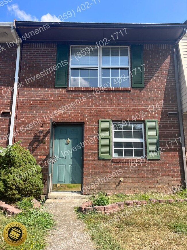 Building Photo - 2-Bed 1.5-Bath Townhome