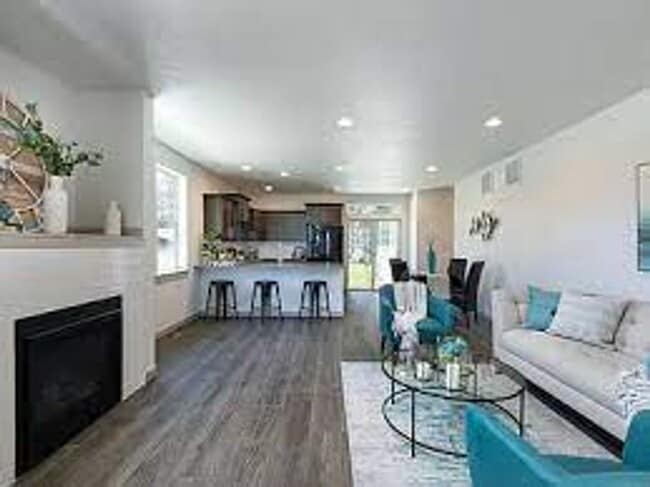 Photo - One bedroom apartment with washer/dryer