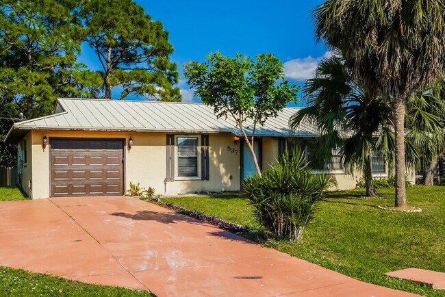 Photo - 537 SE Starflower Ave Casa