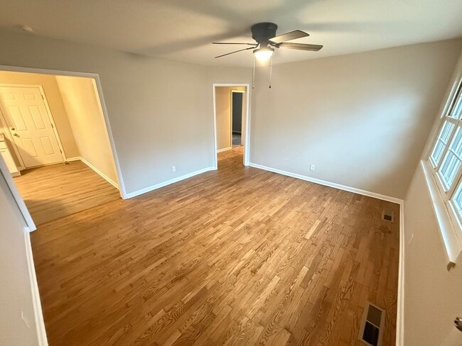 Photo - 3 Bed 1 Bath Springfield, MO