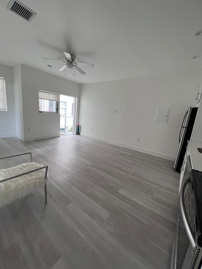 Front room - 940 Michigan Ave