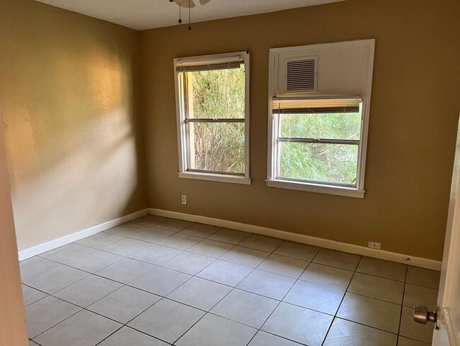 Building Photo - Completely Renovated, huge back yard and close to everything!