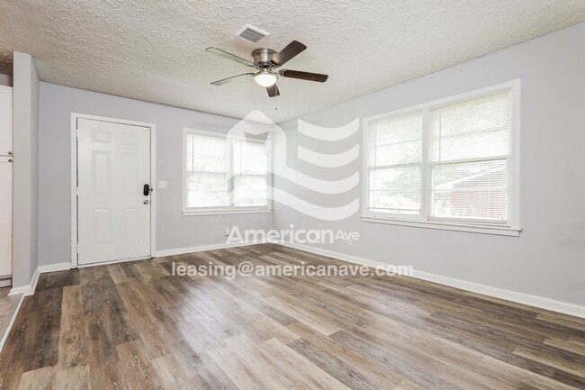Photo - 2904 Doyle Ave