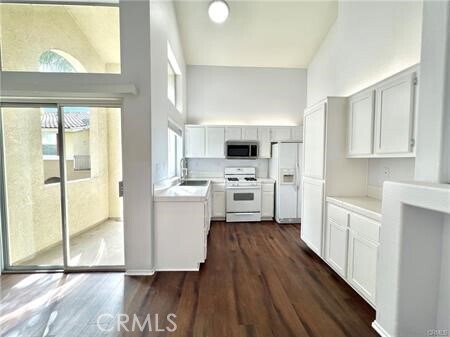 1307 Elmhurst