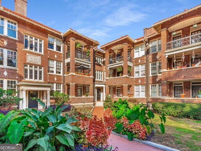 Photo - 198 Ponce De Leon Ave NE Unidad D7