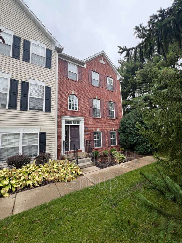 Building Photo - 9451 Glencroft Way Rental